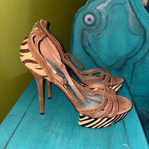 BeBe Platform Animal Print Tiger Stripe Tiger Print Heel Size 10M 10